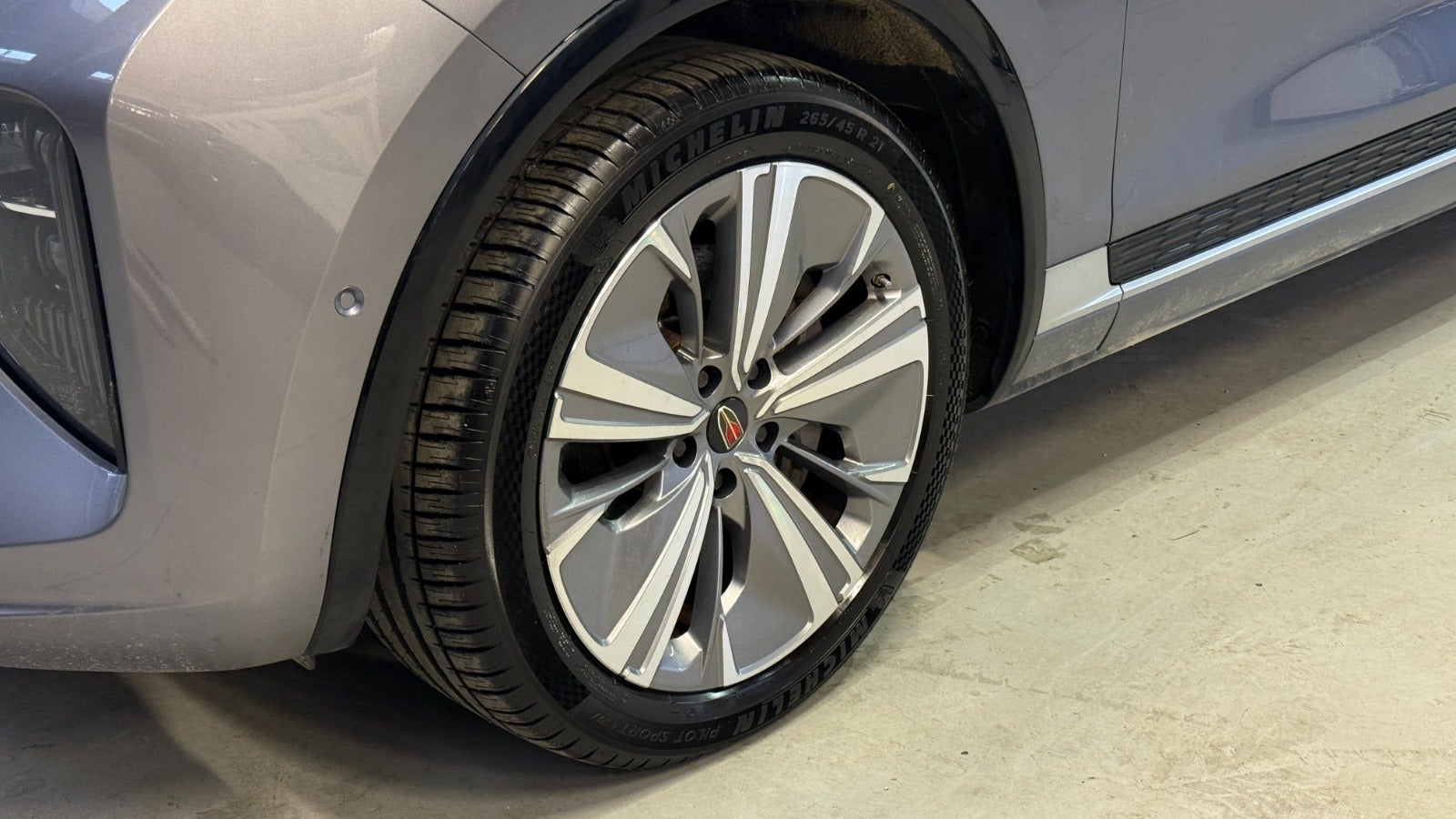 Billede af Hongqi E-HS9 99 Exclusive