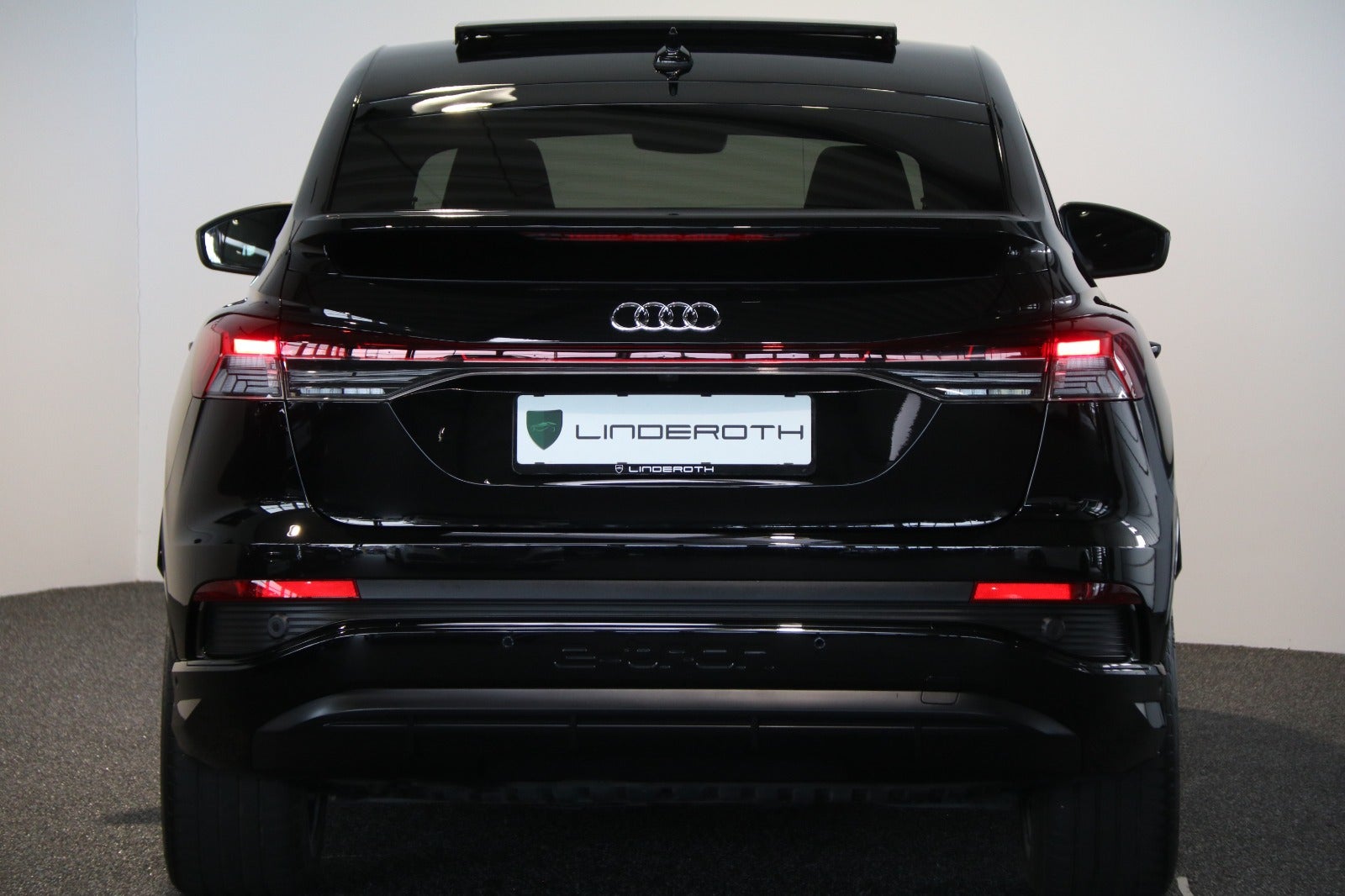 Audi Q4 e-tron 2023