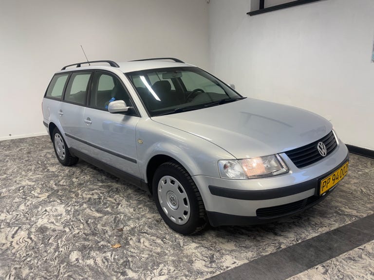 VW Passat Variant Van