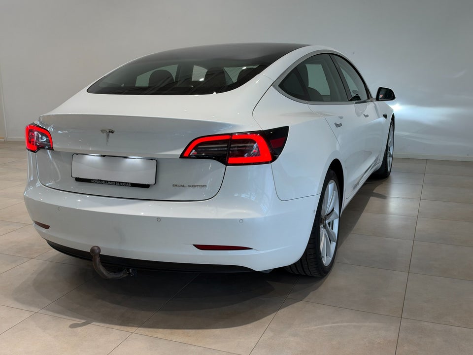 Tesla Model 3, Billede 2