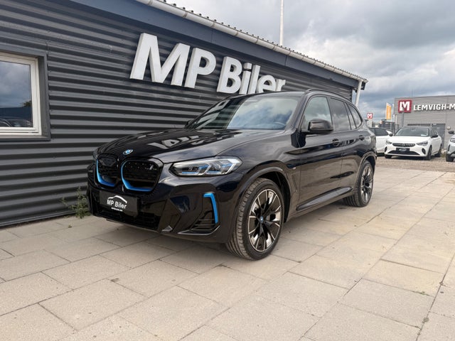 BMW iX3  Charged M-Sport