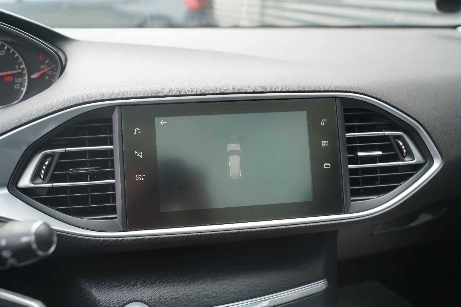 Billede af Peugeot 308 1,5 BlueHDi 130 Allure Sky SW