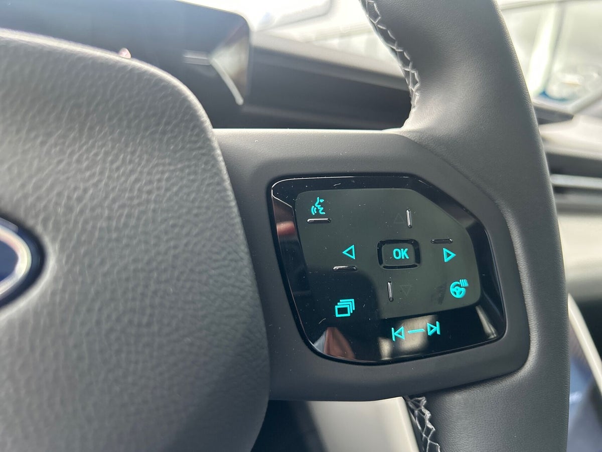 Ford Explorer Premium Extended Range billede 16