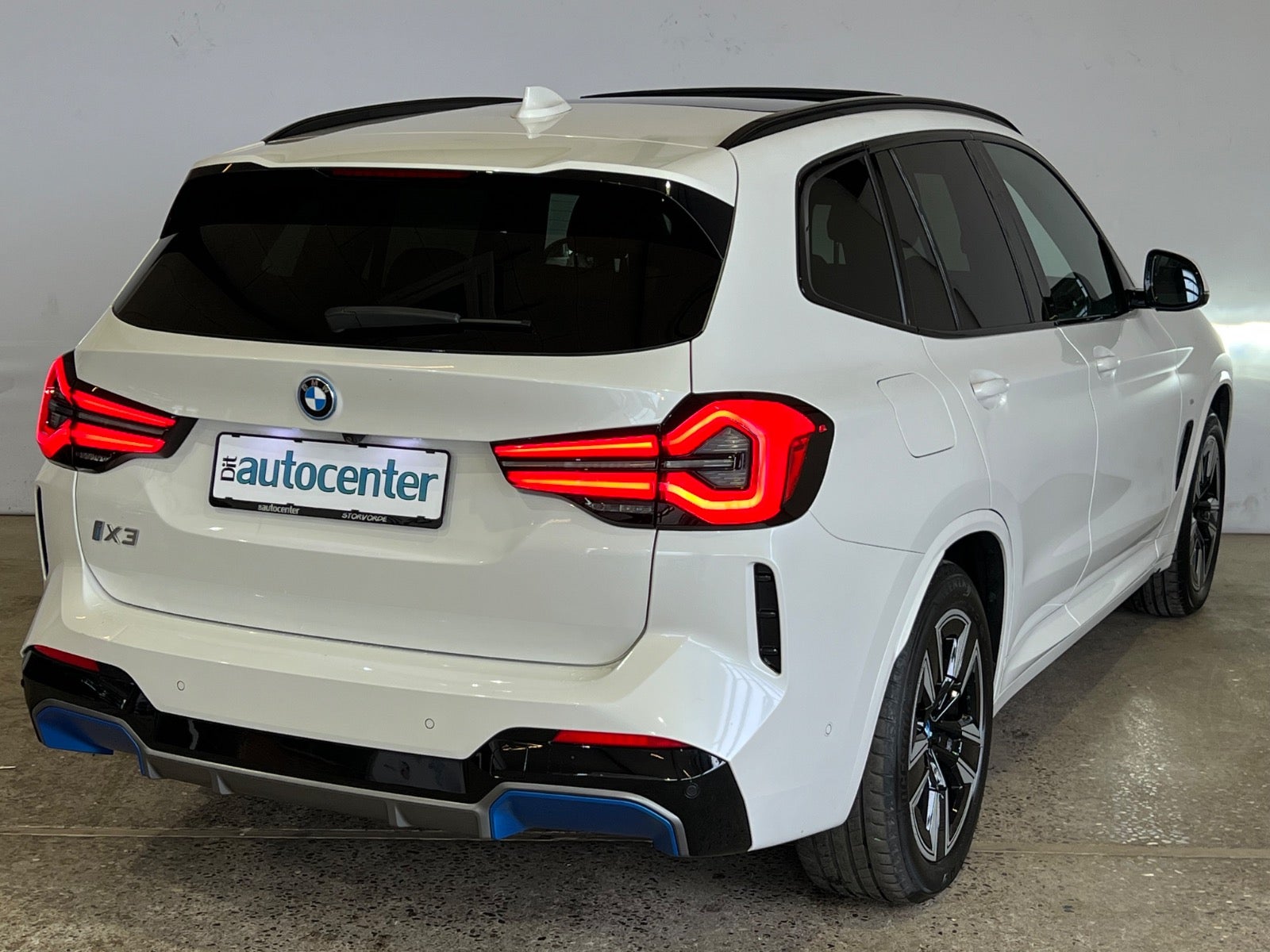 BMW iX3 Charged M-Sport