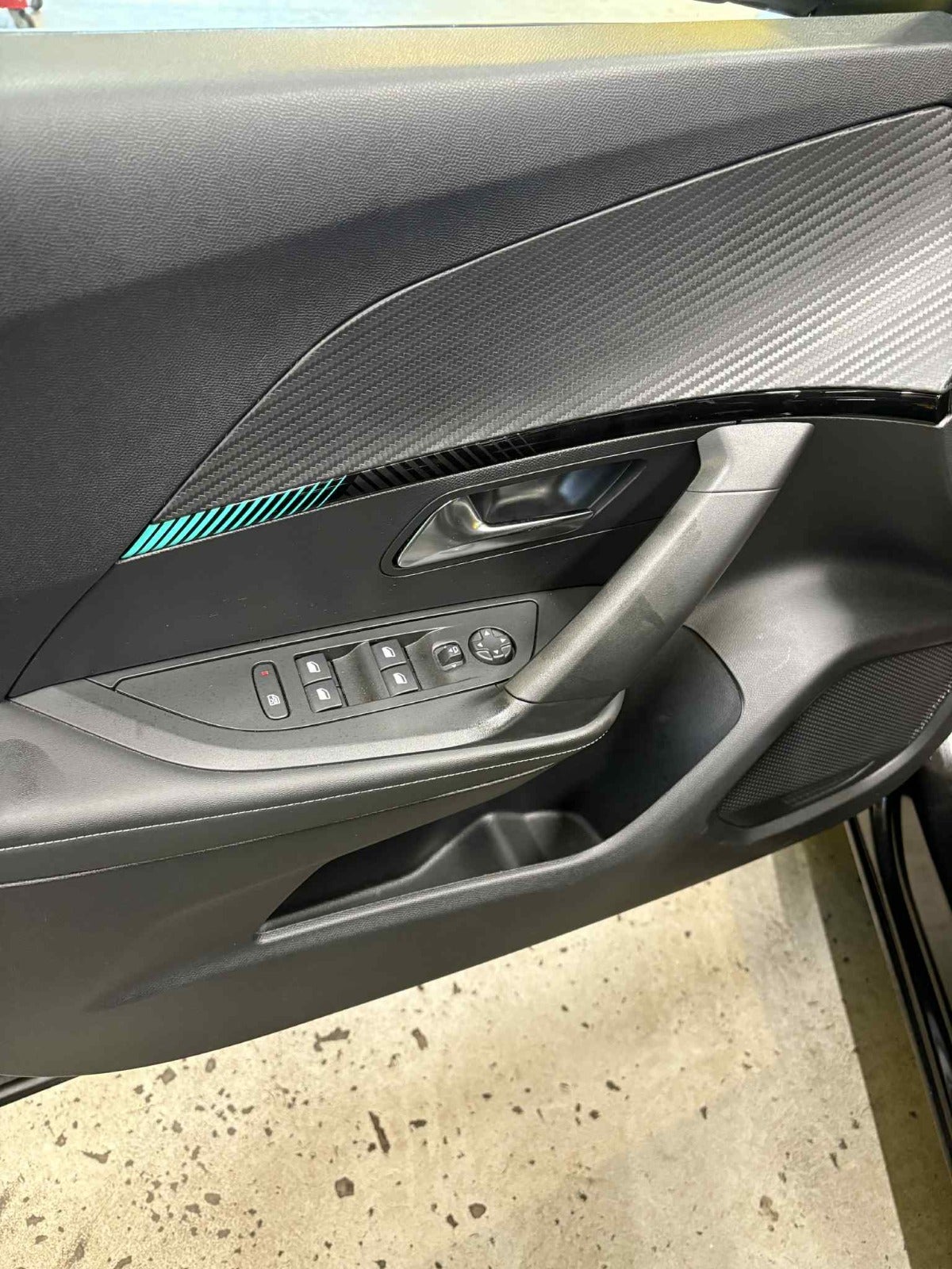 Billede af Peugeot e-2008 50 Allure