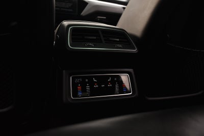 Audi e-tron S-line Sportback quattro