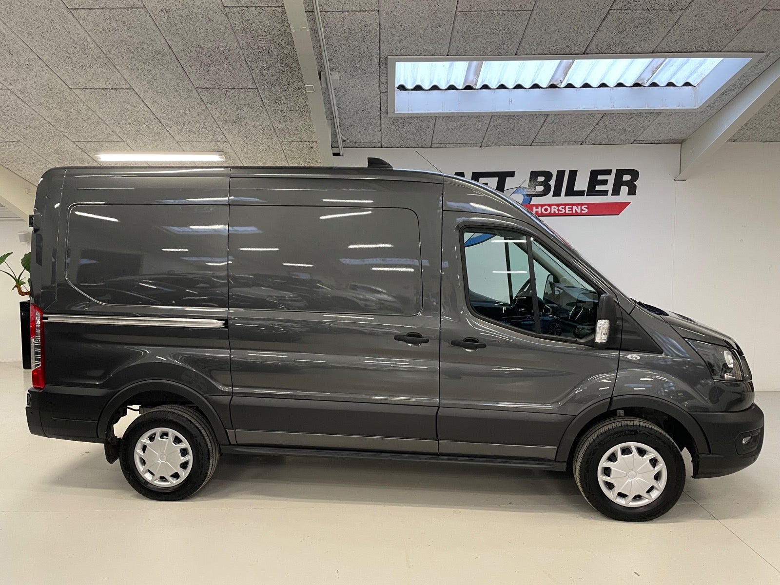 Billede af Ford E-Transit 350 L2 Van 68 Trend H2 RWD