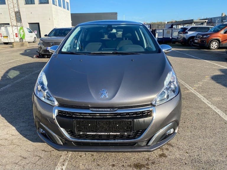 Peugeot 208 PureTech 82 Allure Sky