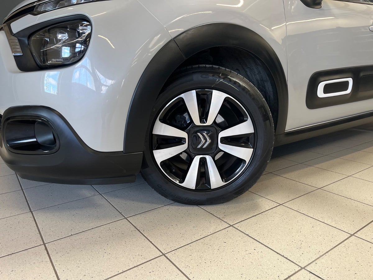 Citroën C3 PureTech 83 Shine Citroën C3 PureTech 83 Shine