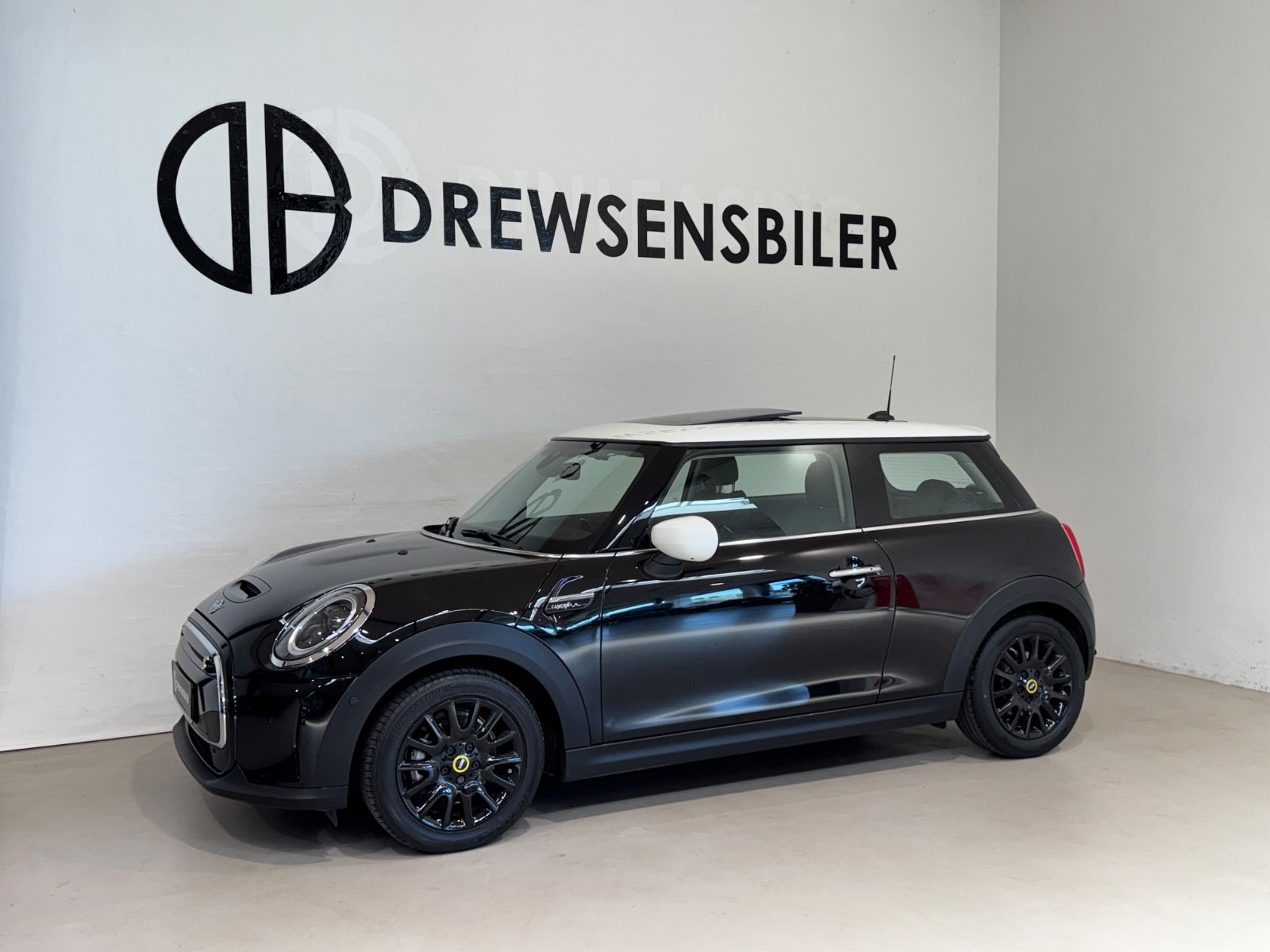 MINI Cooper SE Camden Edition