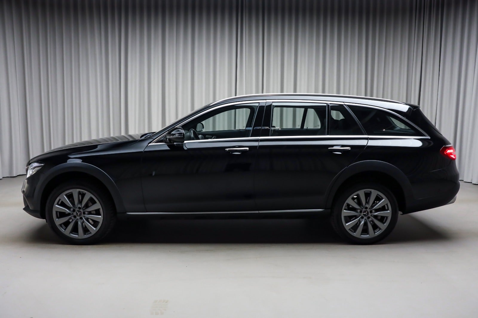 Mercedes-Benz E 400 d (5/8)