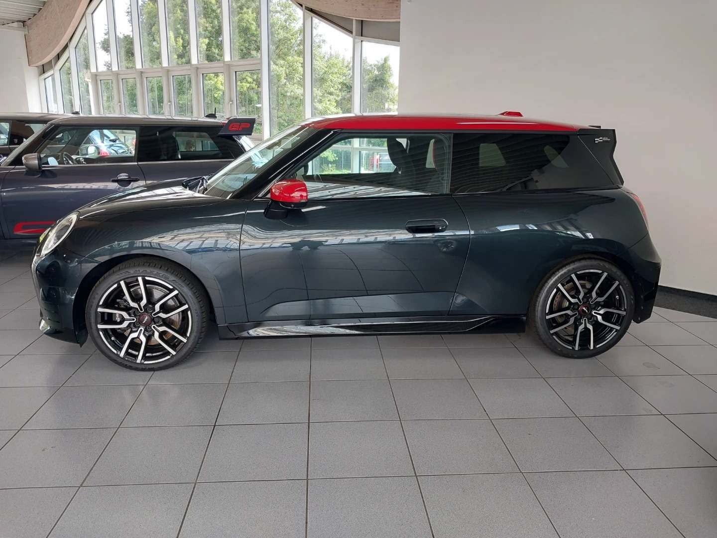 MINI Cooper SE JCW Trim XL