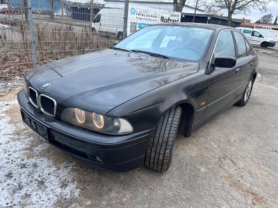 BMW 520i 2,2  4d