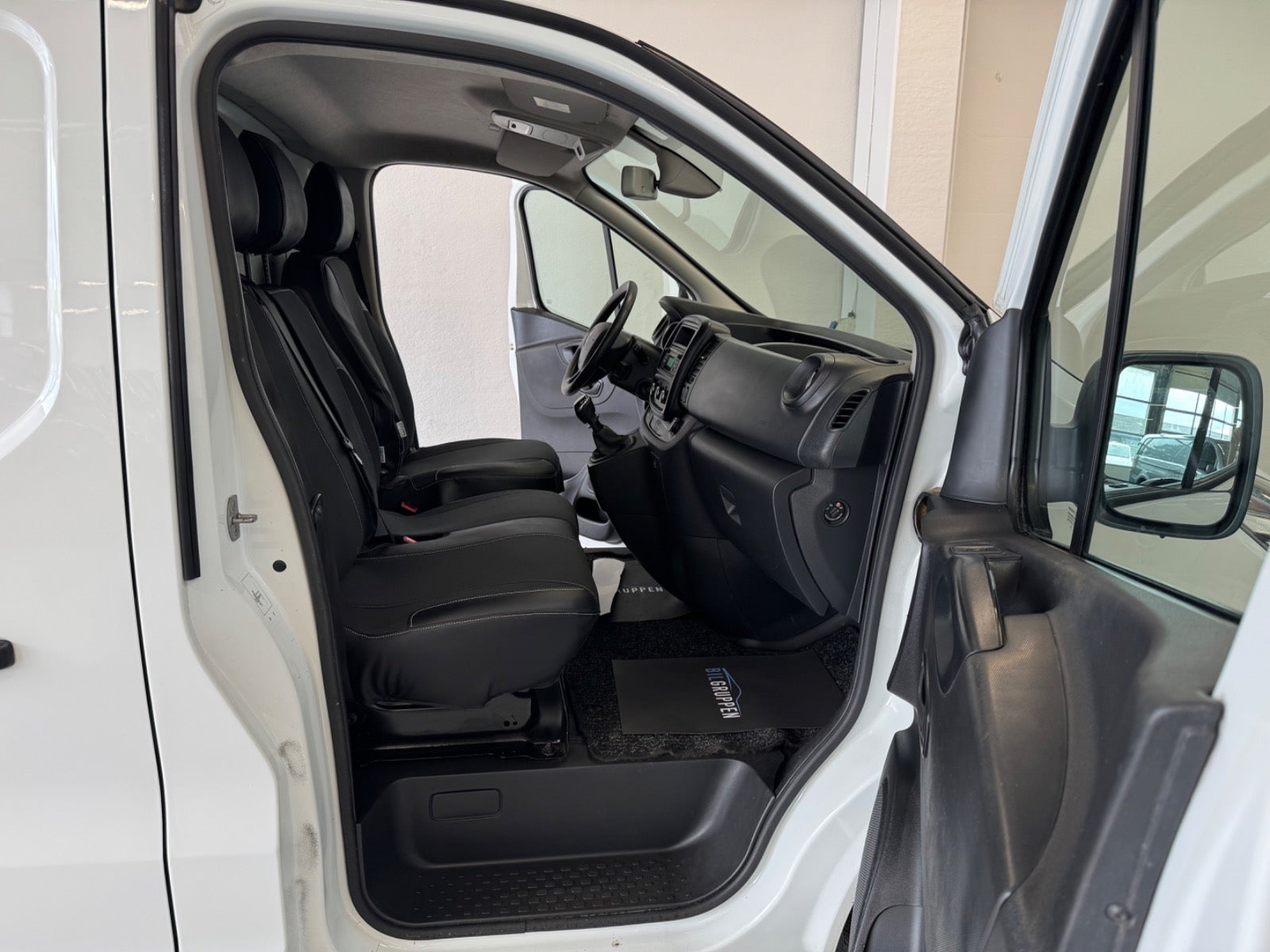 Billede af Renault Trafic T29 2,0 dCi 120 L2H1