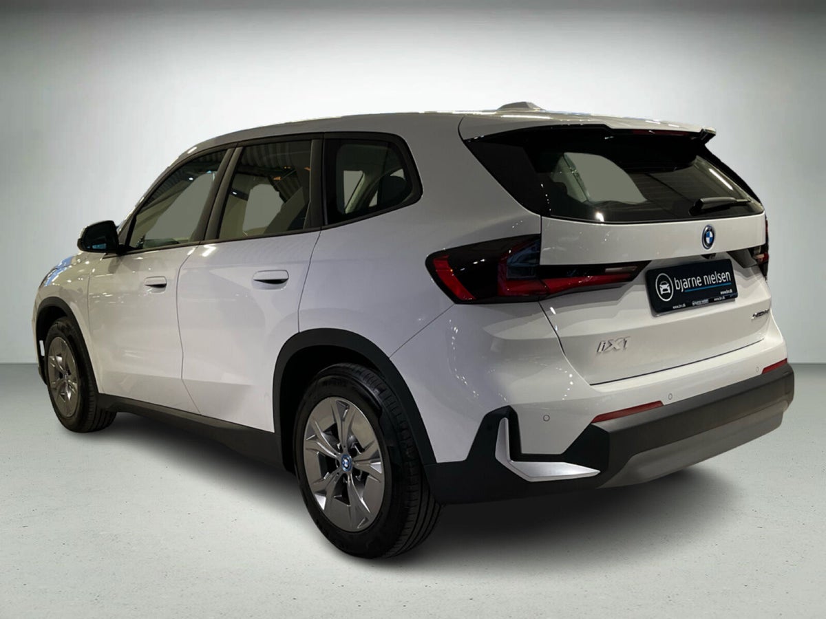 BMW iX1 xDrive30 billede 3