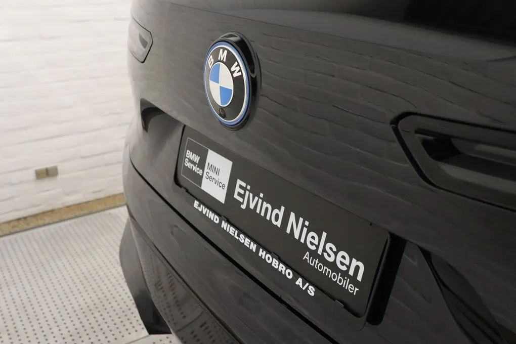 BMW iX xDrive40 Fully Charged Sport