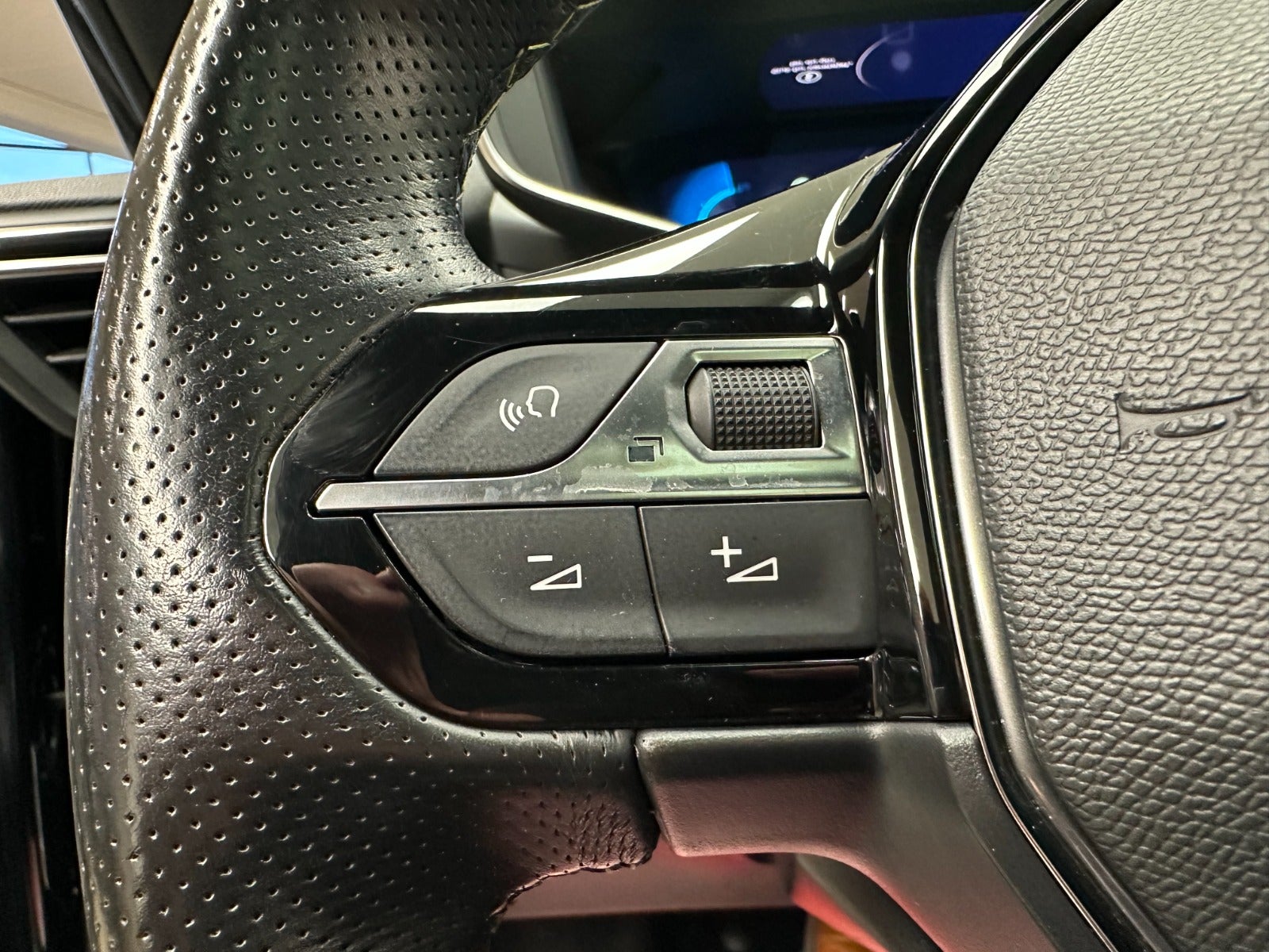 Billede af Peugeot e-2008 50 GT Pack