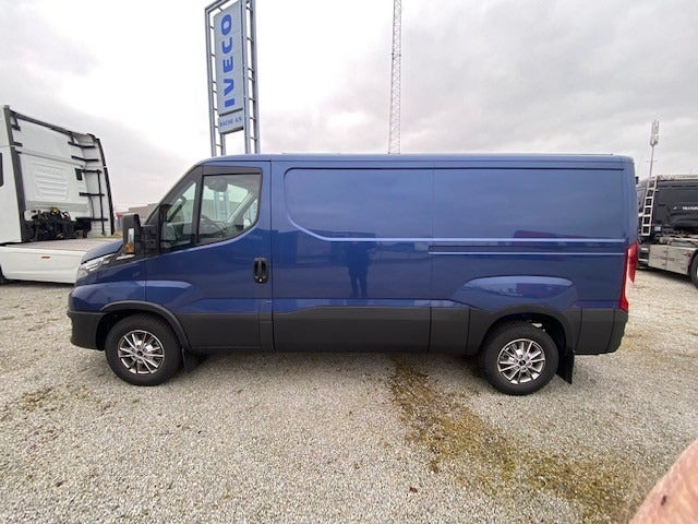 Billede af Iveco Daily 3,0 35S18 9m³ Van AG8