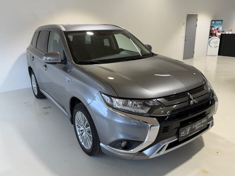 Mitsubishi Outlander PHEV Instyle CVT 4WD