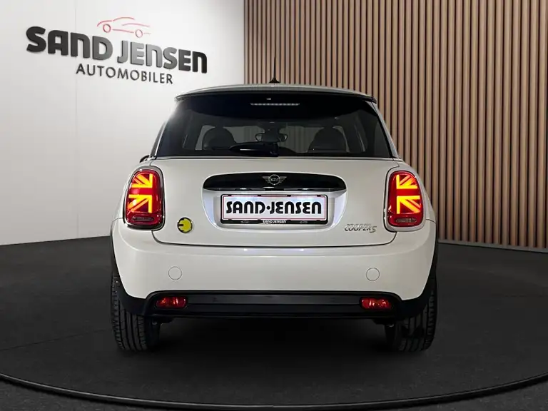 MINI Cooper SE Essential