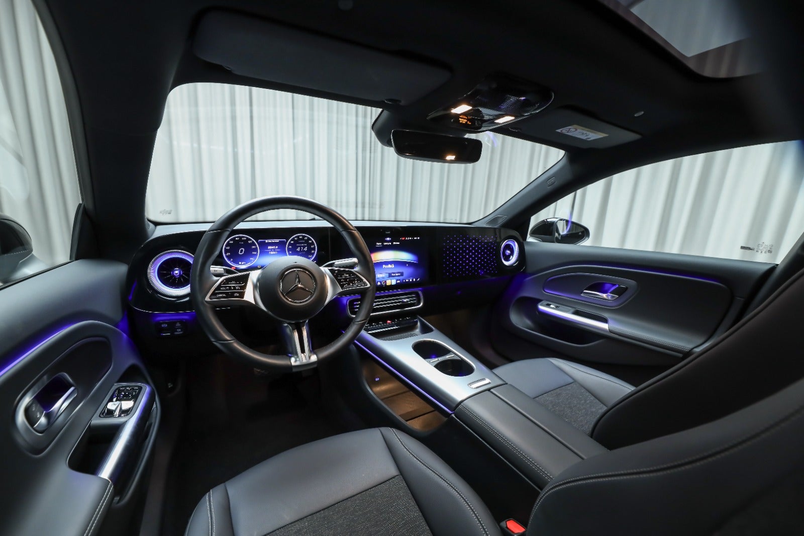 Mercedes-Benz CLA 200 (4/8)