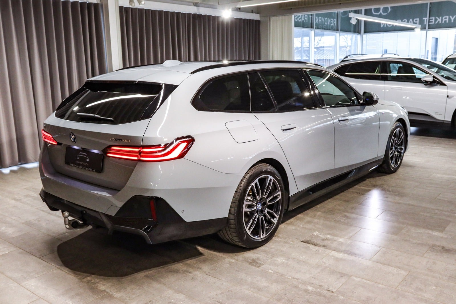 Billede af BMW i5 eDrive40 Touring Fully Charged