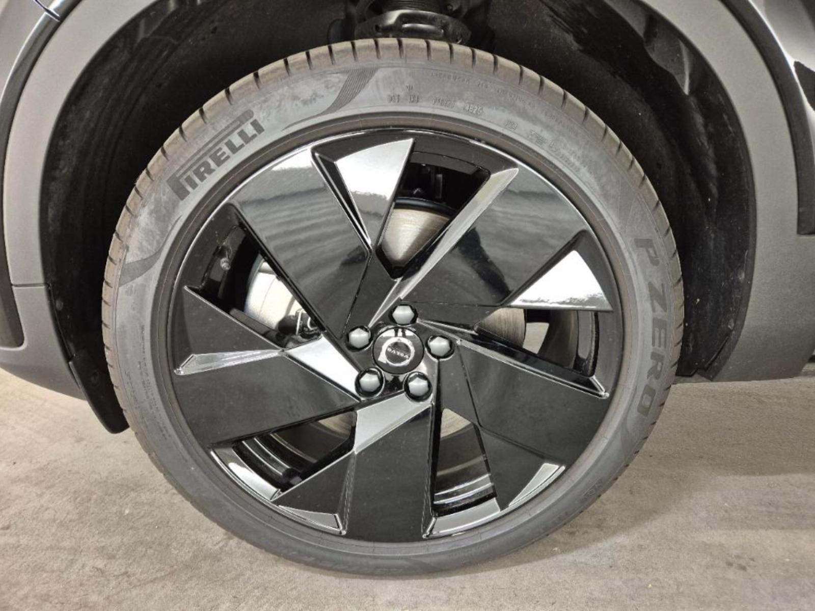 Billede af Volvo EC40  Extended Range Black Edition Plus