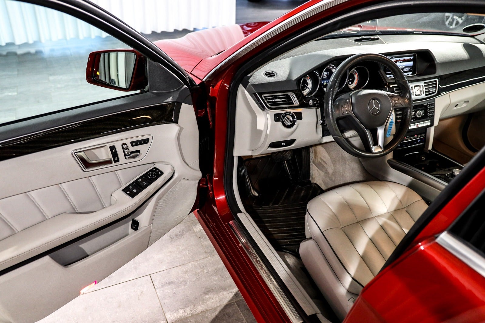 Billede af Mercedes E350 3,0 BlueTEC Avantgarde stc. aut.