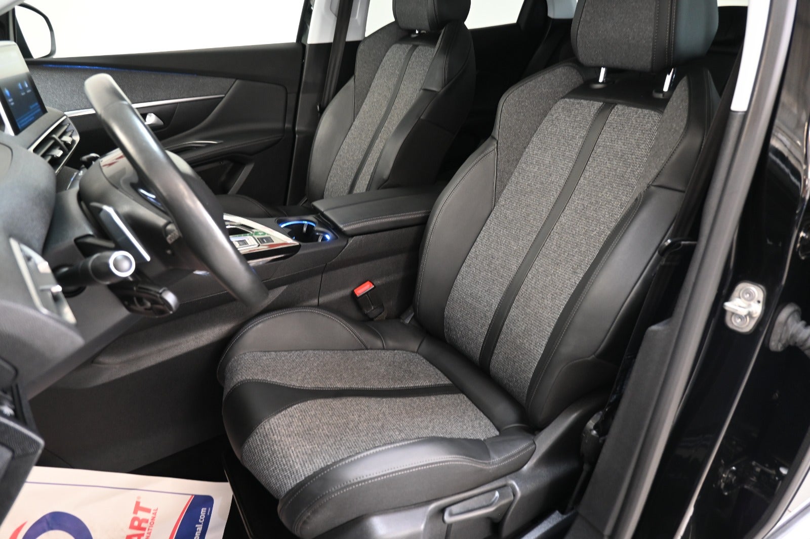 Peugeot 3008 PureTech 130 Allure EAT8