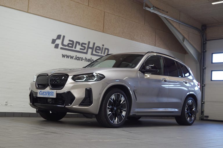 BMW iX3 Charged Plus M-Sport