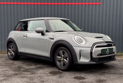 MINI Cooper SE  Essential 3d