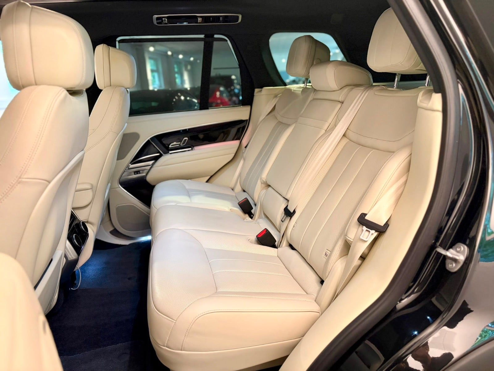 Land Rover – Range Rover