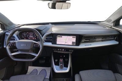 Audi Q4 e-tron Attitude