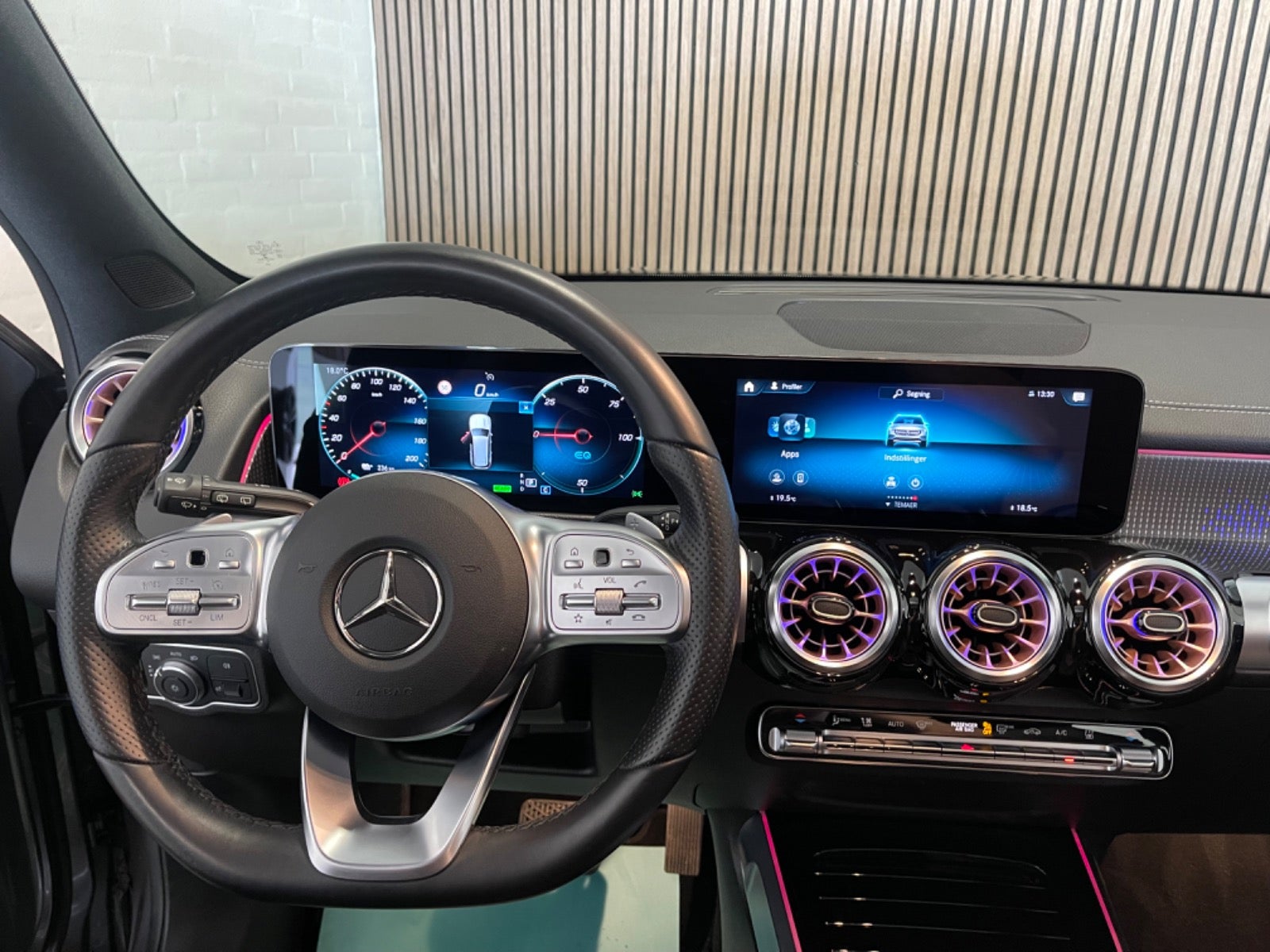 Mercedes EQB300 2022