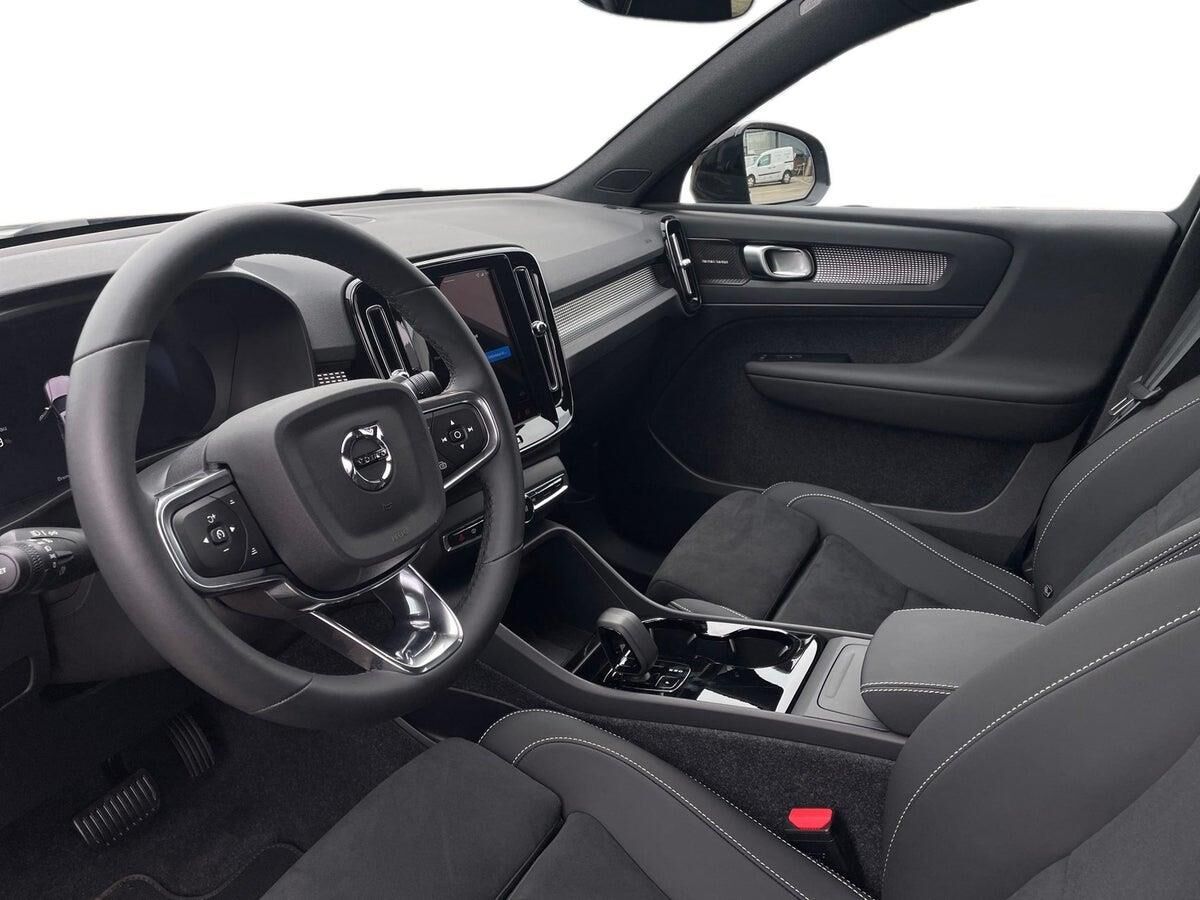 Volvo EX40 Extended Range Black Edition billede 18