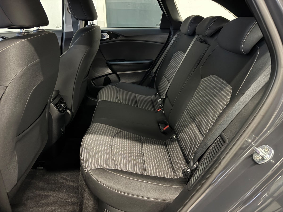 Kia Ceed PHEV Prestige SW DCT