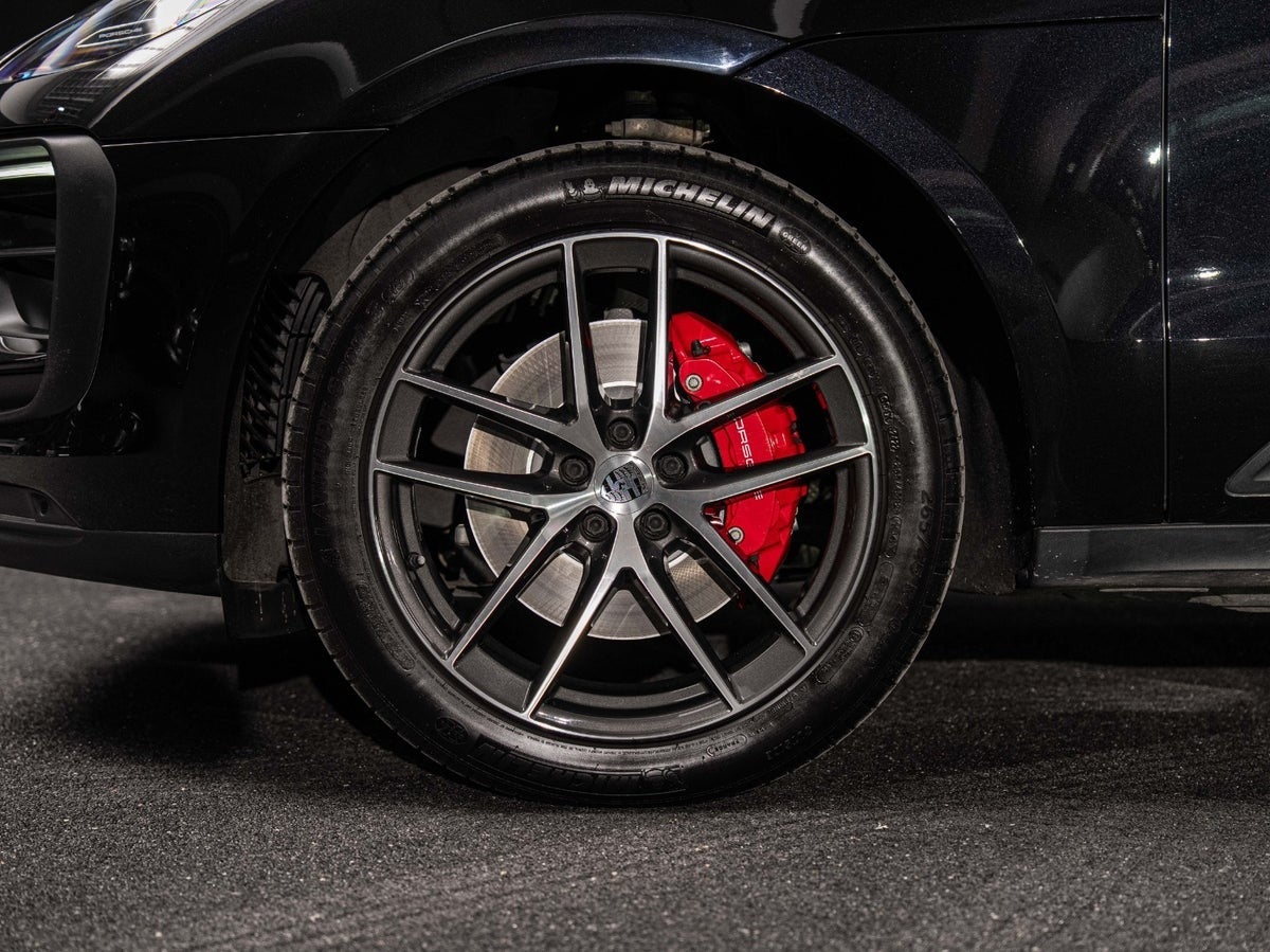 Gallery image 8 of 17