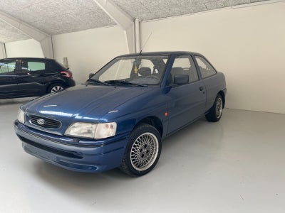 Ford Escort 1,6i CL Fashion 3d