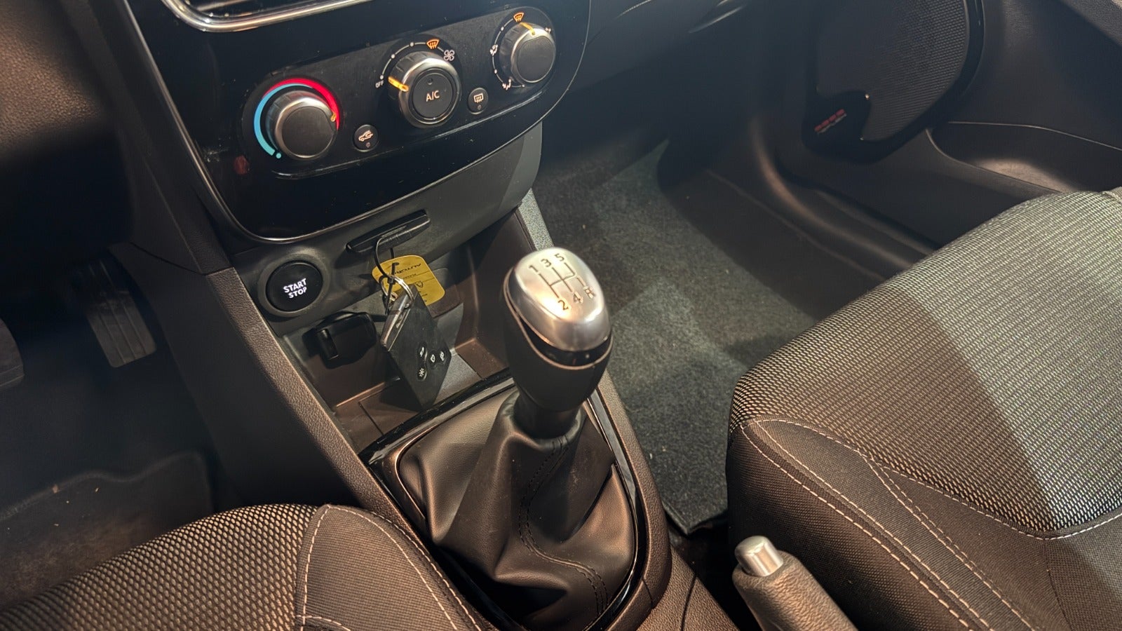 Billede af Renault Clio IV 0,9 TCe 90 Zen Sport Tourer