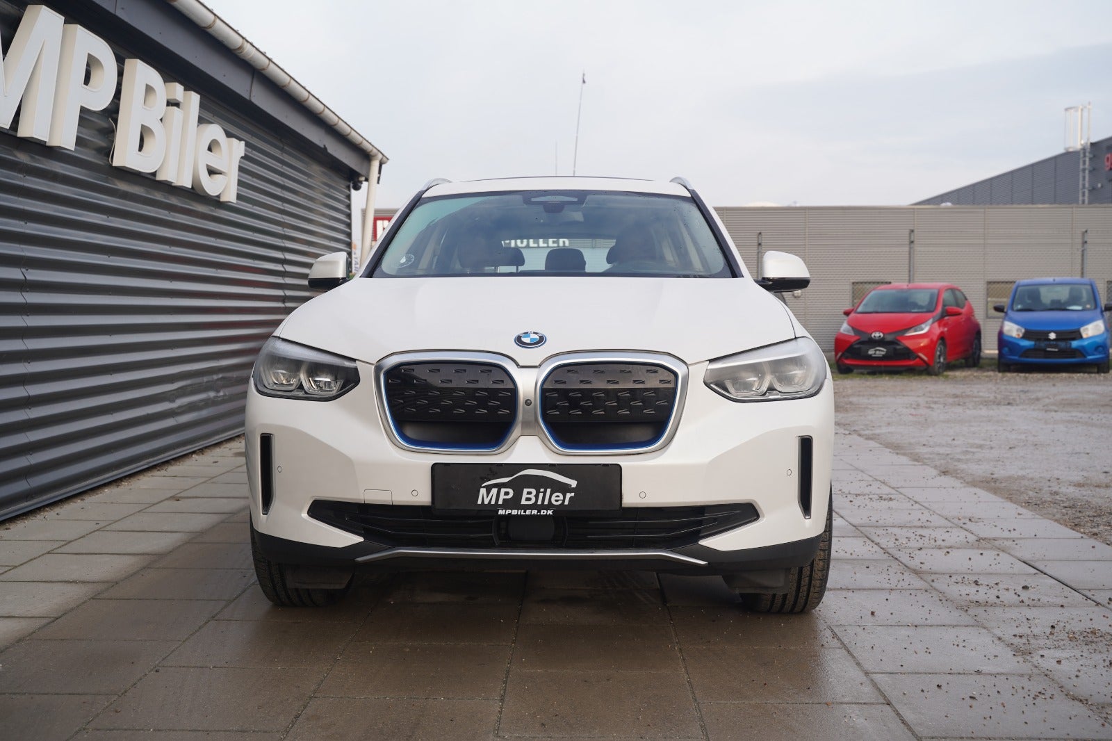 Billede af BMW iX3  Charged Impressive