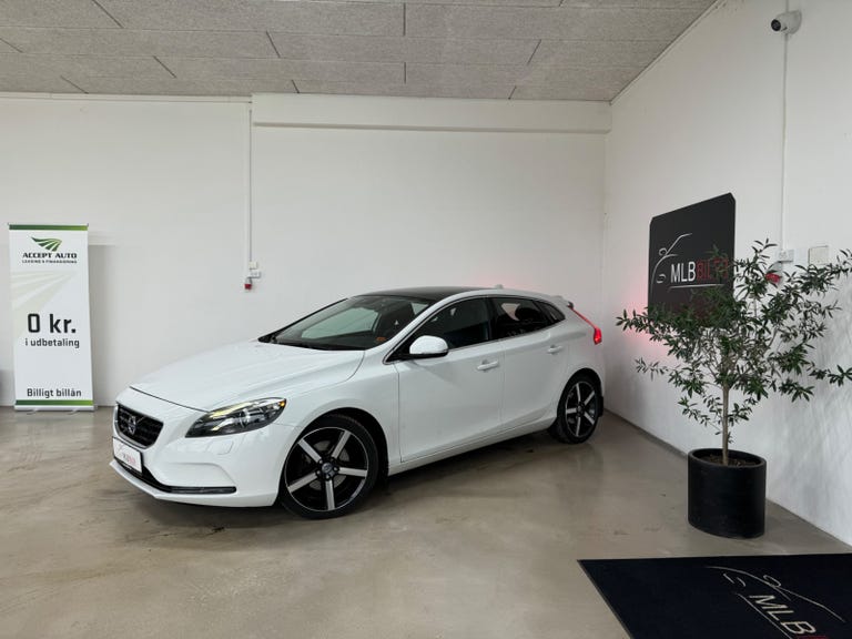 Volvo V40 T3 150 Momentum