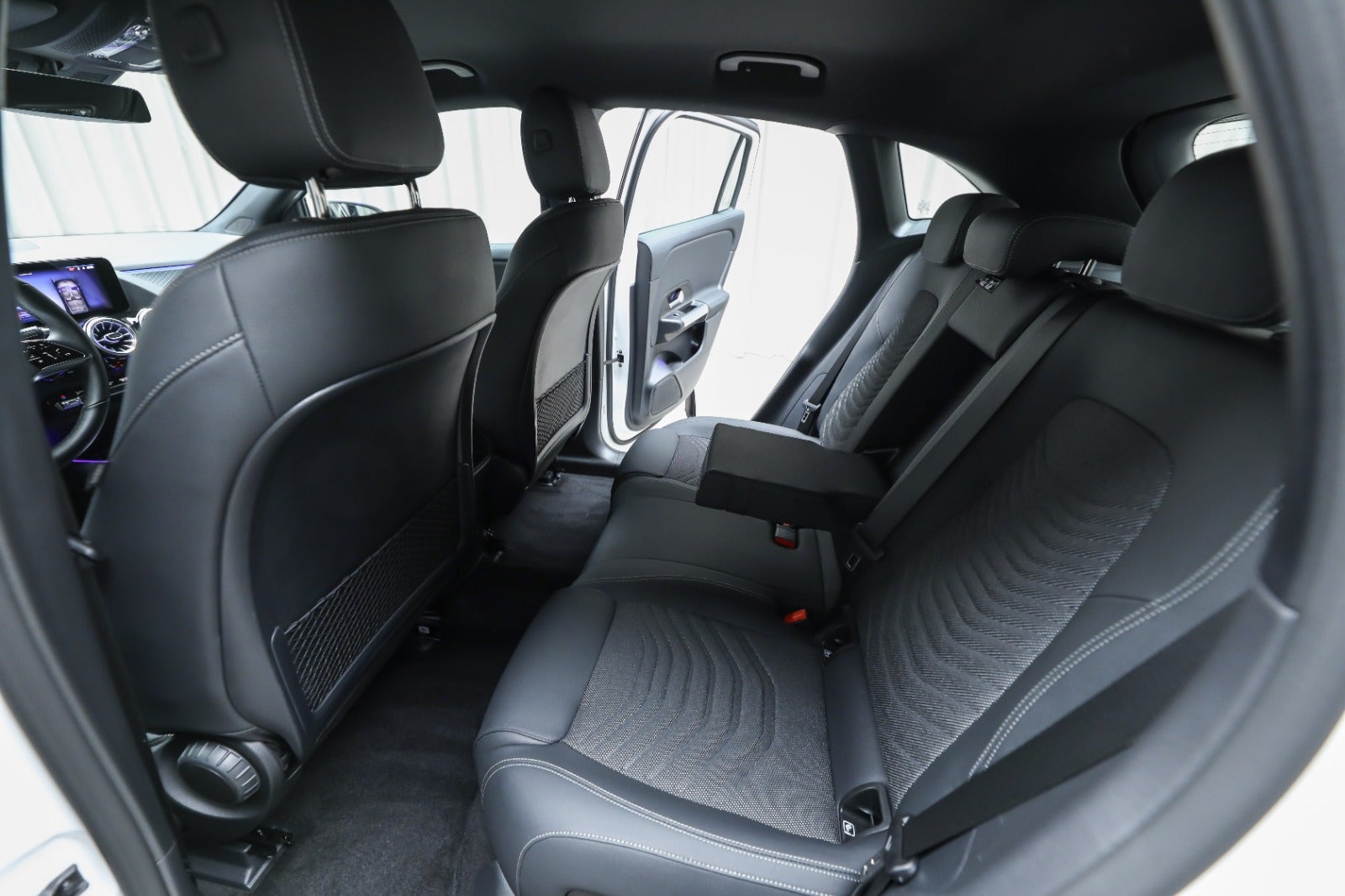 Mercedes-Benz EQA 250+ (5/8)