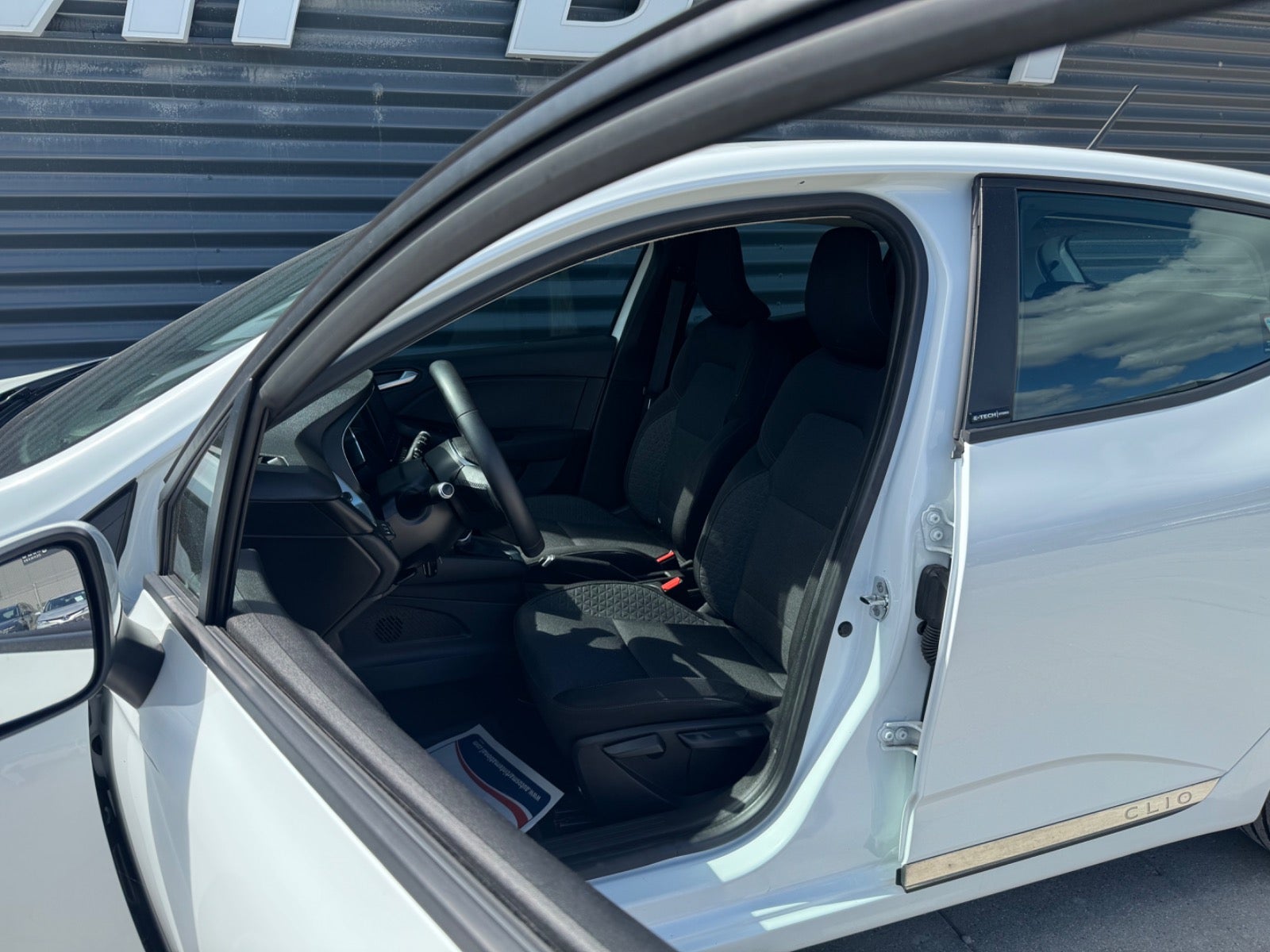 Billede af Renault Clio V 1,6 E-Tech Zen