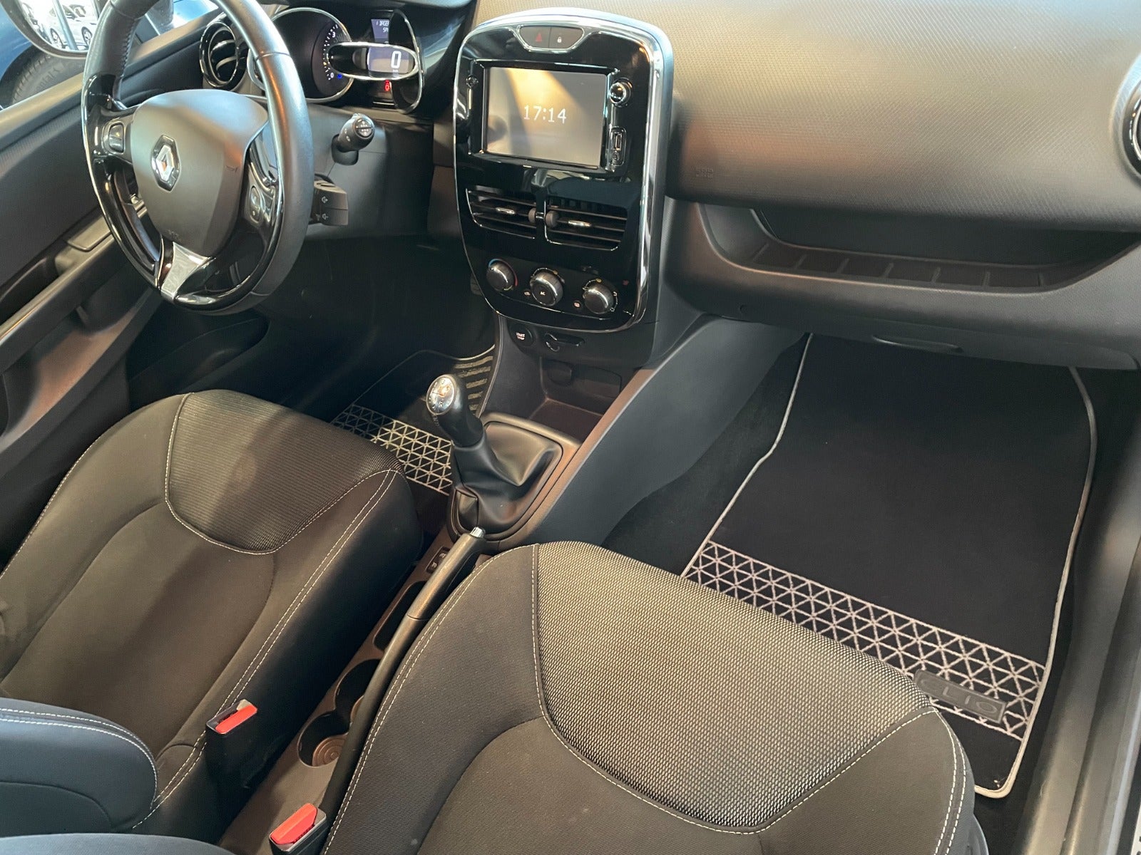 Billede af Renault Clio IV 1,5 dCi 75 Authentique Sport Tourer