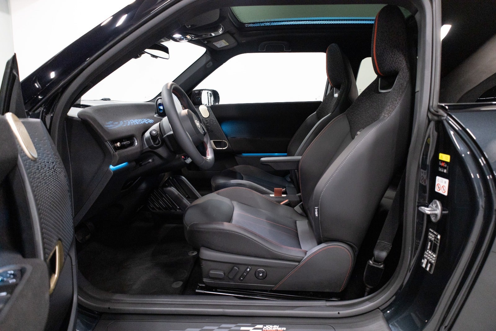 MINI Cooper SE JCW Trim XL