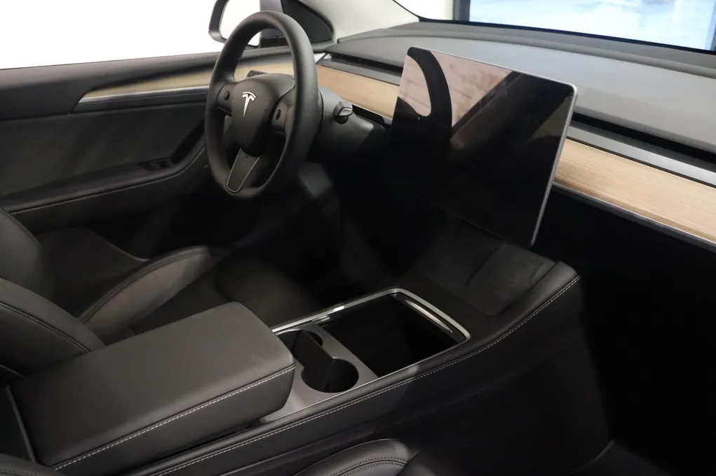Tesla Model Y Performance AWD