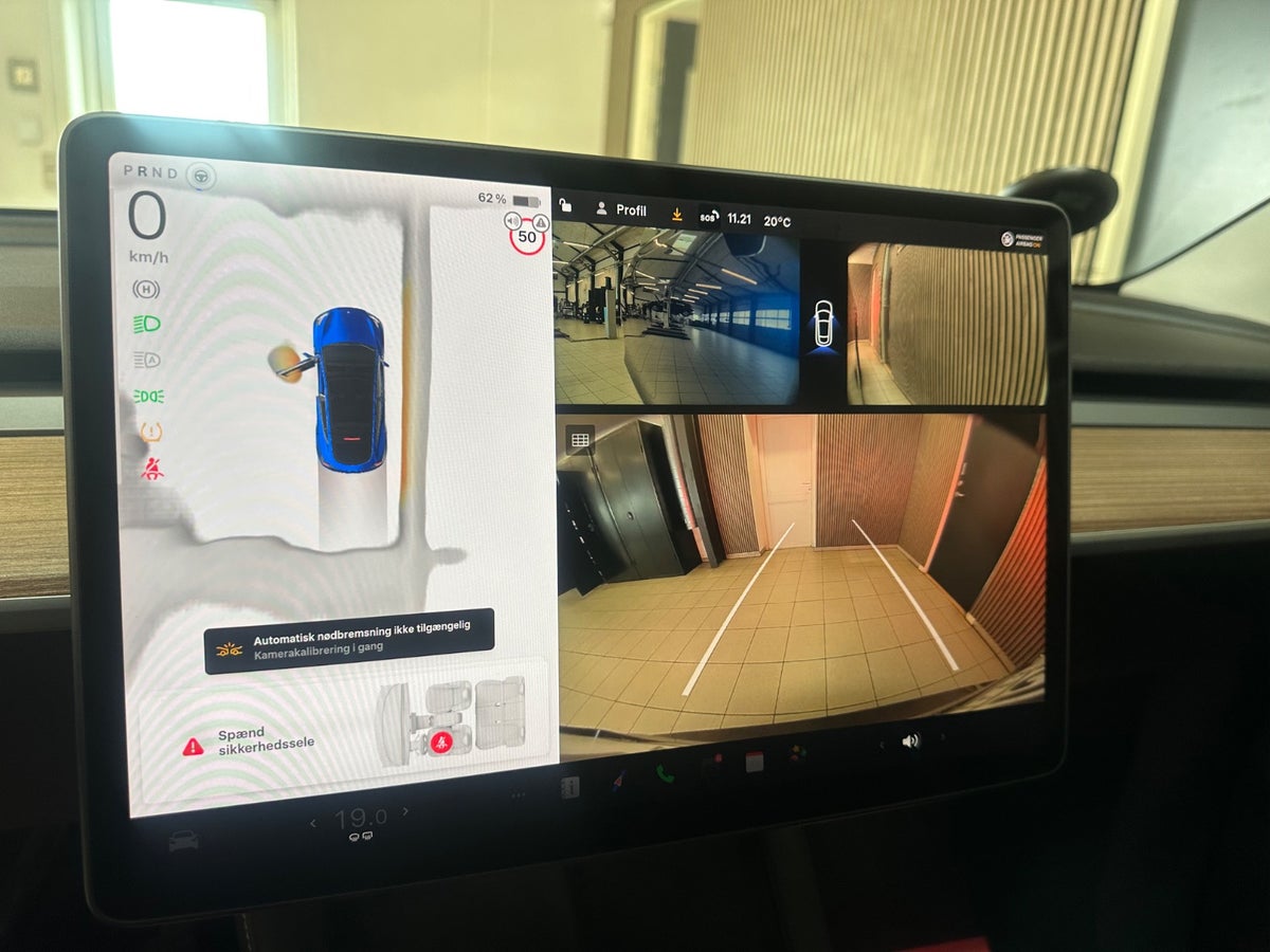 Tesla Model Y Long Range RWD Tesla Model Y Long Range RWD