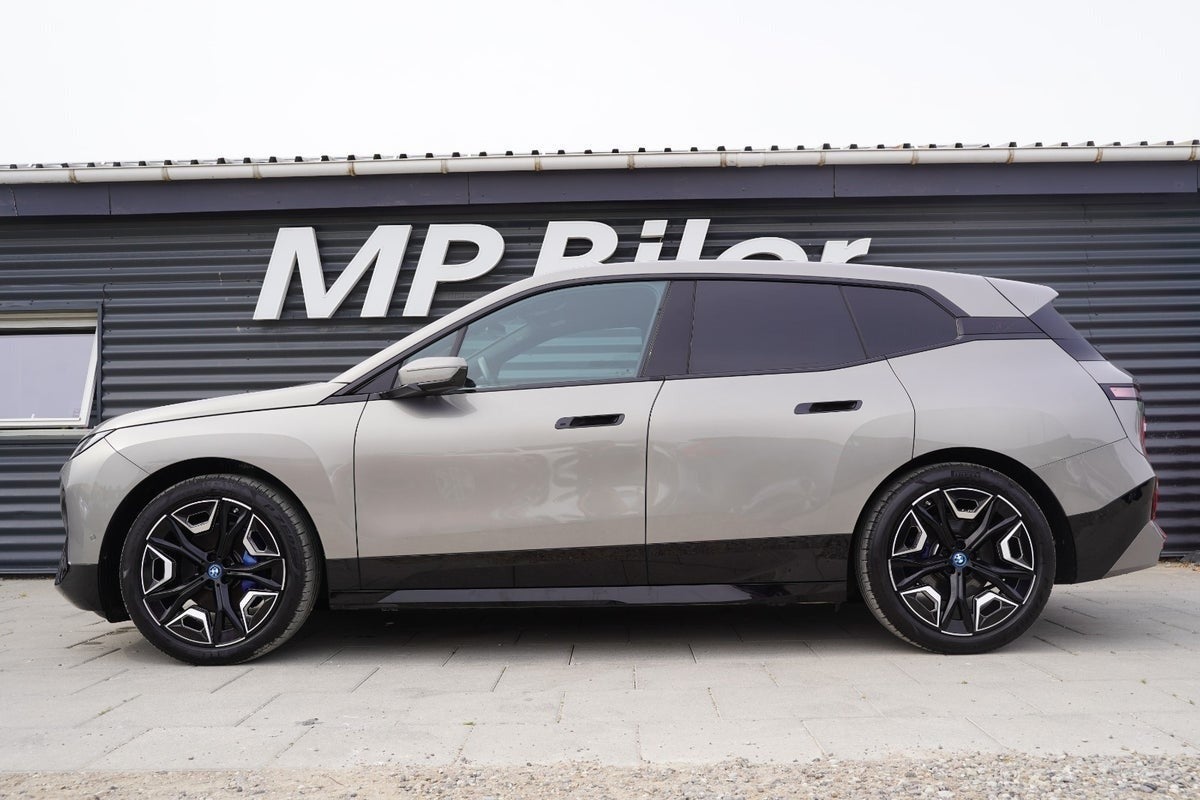 Billede af BMW iX xDrive40 Fully Charged Sport