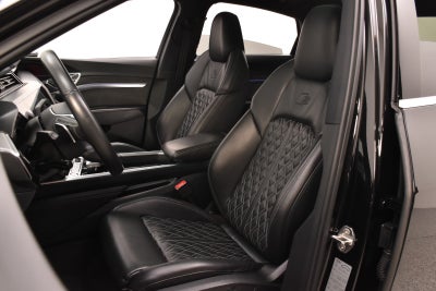 Audi e-tron S-line Sportback quattro