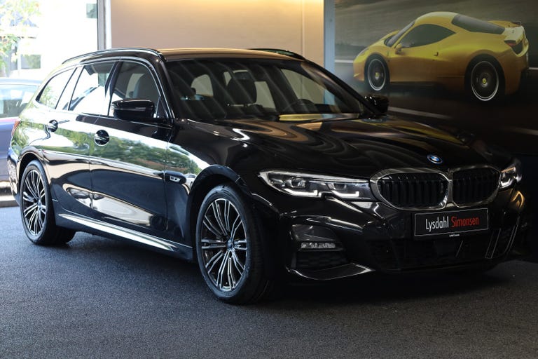 BMW 330e Touring M-Sport aut.